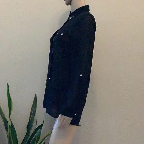 byguess t-shirt🖤 - Picture 4 of 9